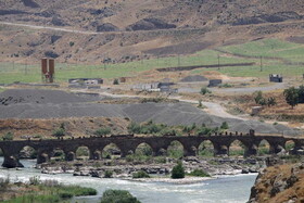 شیطنت جدید دولت باکو علیه ایران/ تصویری از پل خدا آفرین بر روی اسکناس ۵۰۰ مناتی