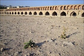 نماینده اصفهان: معلوم نیست ۱۵۰ میلیون متر مکعب آب زاینده رود کجا می‌رود!