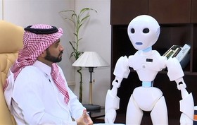 فیلم/ ربات سخنگوی عرب جایگزینی برای اساتید
