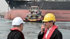 مذاکرات مقامات کره جنوبی با دولت آمریکا برای دریافت معافیت خرید نفت از ایران