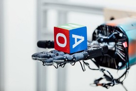 فیلم/ دست‌های رباتیکی که قادر به انجام توانایی‌های انسان هستند
