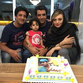تولد ۴۶ سالگی منوچهر هادی در کنار همسر و دخترش