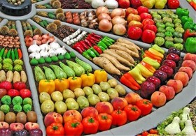 قیمت میوه در میدان مرکزی میوه و تره بار سر به فلک کشید(+جدول)