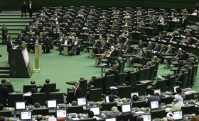 لاریجانی: مجلس درمورد سهمیه بندی بنزین تصمیمی نگرفته است