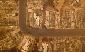گزارش تصویری از خاکستر به‌جا مانده از آتش‌سوزی کالیفرنیا