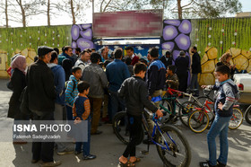 تجمع خانواده‌های دانش‌آموزان قربانی تعرض جنسی مدرسه‌ای در اصفهان/عکس