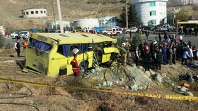 اولین تصویر از واژگونی مرگبار اتوبوس دانشجویان دانشگاه آزاد
