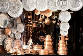 بازار مسگرها از بازارهای قدیمی اصفهان است که در ضلع غربی میدان نقش جهان و در شمال کاخ عالی قاپو قرار دارد. این بازار در زمان حکومت صفویه ساخته ‌شده‌است .بازار مسگرها به خاطر صدای فراوانی که در هنگام ساخت ظروف مسی بر اثر ضربات چکش حاصل میشود معروف است.