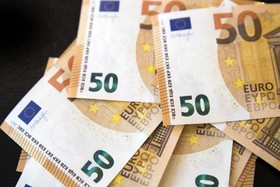 پوتین: اروپا چاپ یورو را آغاز می‌کند