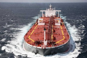 بلومبرگ: نشانه‌هایی از افزایش صادرات نفت ایران دیده می‌شود