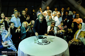 گزارش تصویری از دورهمی هنرمندان در تولد ۷۸ سالگی مسعود کیمیایی