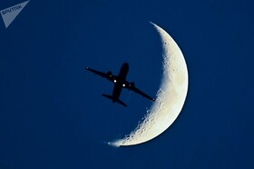 هواپیمای ایرباس آ۳۲۰ در زمینه ماه