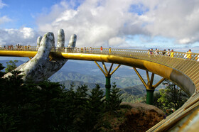 پل 150 متری به نام پل طلایی در ویتنام