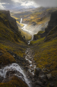 عکسی از آبشارBláfellsá در ایسلند توسط عکاس روس الگ ارشوف