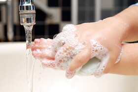 شستن دست ها با آب سرد یا آب گرم؟
