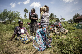 عکسی از عکاس اهل آفریقای جنوبی جان وسل با نام «ابولا: جمهوری دموکراتیک کنگو»