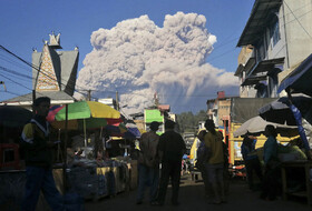 گزارش تصویری از فوران آتشفشان سینابونگ اندونزی