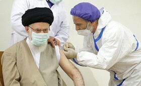 رهبر معظم انقلاب دُز اول واکسن ایرانی «برکت» را دریافت کردند