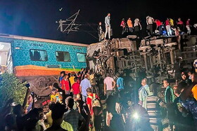 فاجعه انسانی در برخورد دو قطار در شرق هند
