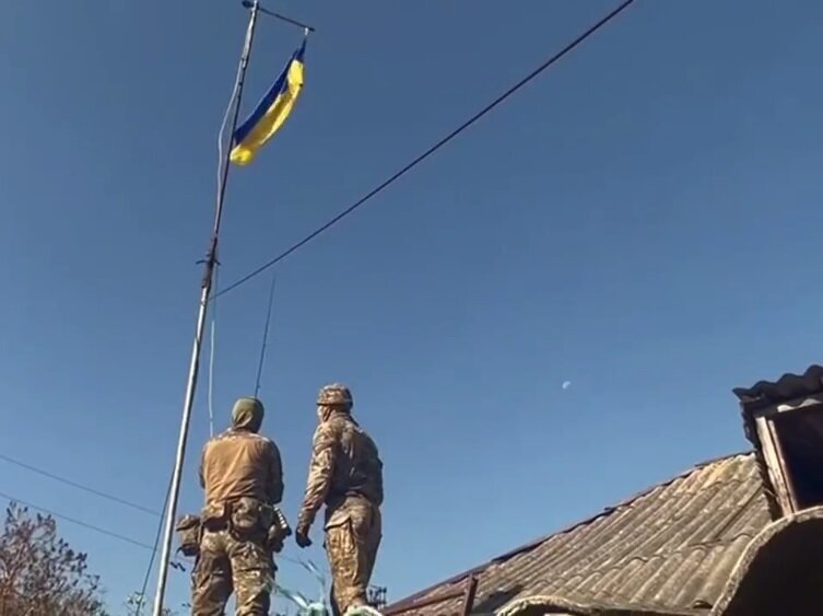 اوکراین پرچم خود را در خارکف به اهتزار درآورد