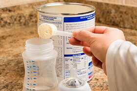 واکنش داروخانه‌ها به توزیع شیرخشک با کد ملی نوزاد