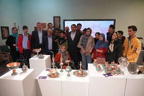 بازدید و گفت‌وگوی مدیرعامل بانک ملی ایران با هنرمندان جشنواره «همام»