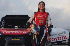 استایل متفاوت راننده زن عربستانی برای حضور در مسابقات
