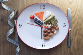 ساعت غذا خوردن مهم است/ برای کاهش وزن چه زمانی غذا بخوریم؟